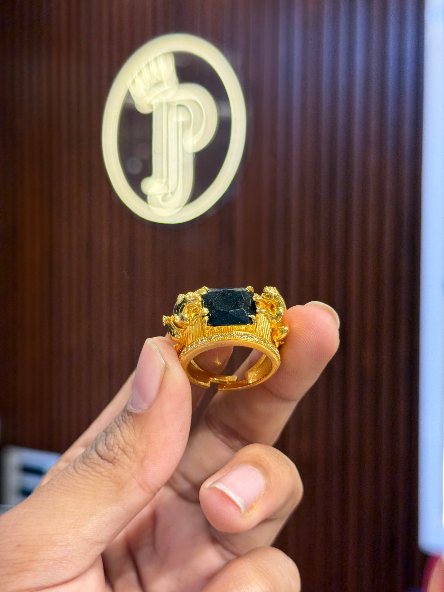 Black stone ring ⭐⭐⭐⭐☆ 4.0 (6,430)