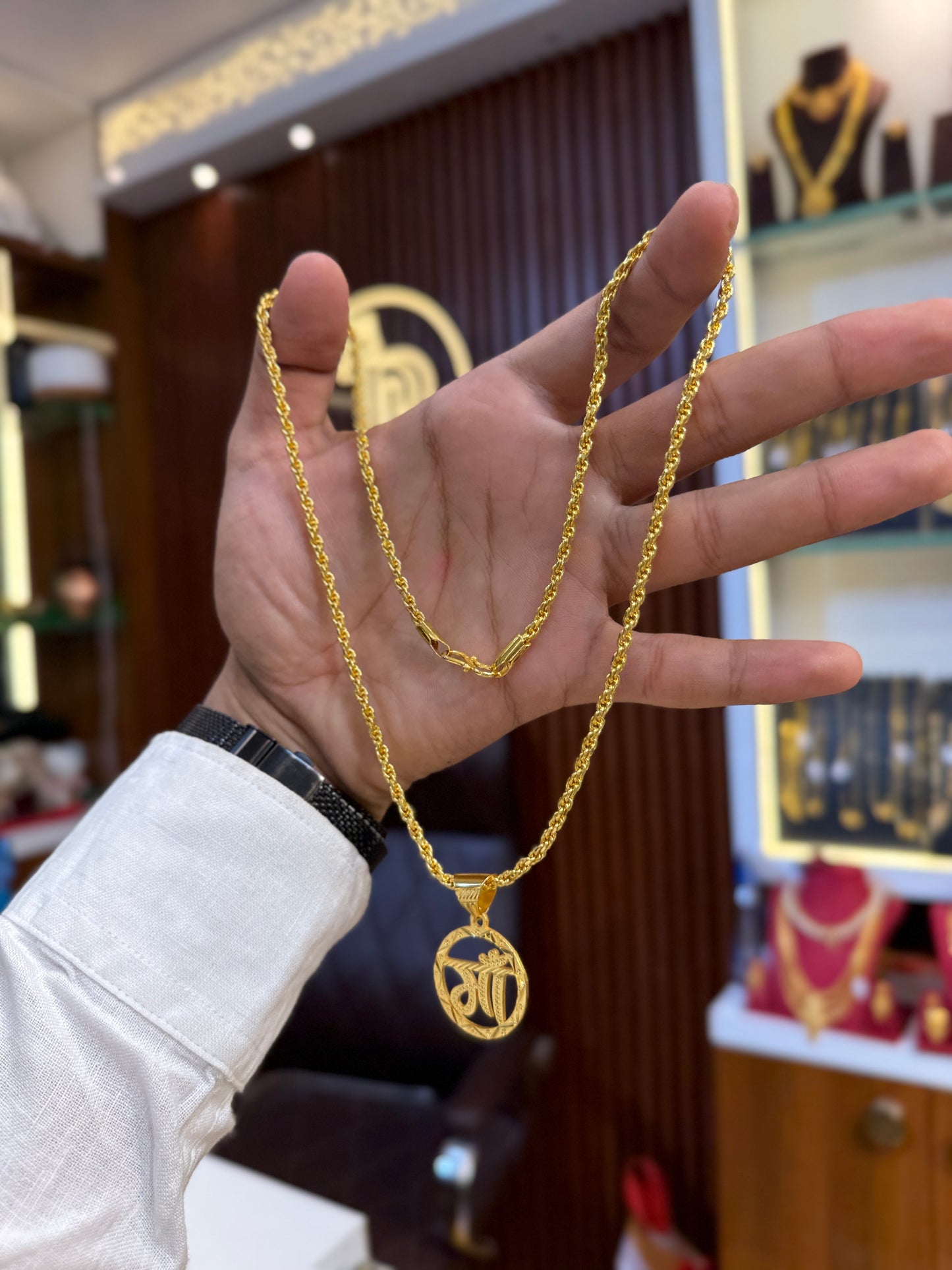 Chain + ( maa pendent ) ⭐⭐⭐⭐⭐ 4.5 (18,686)