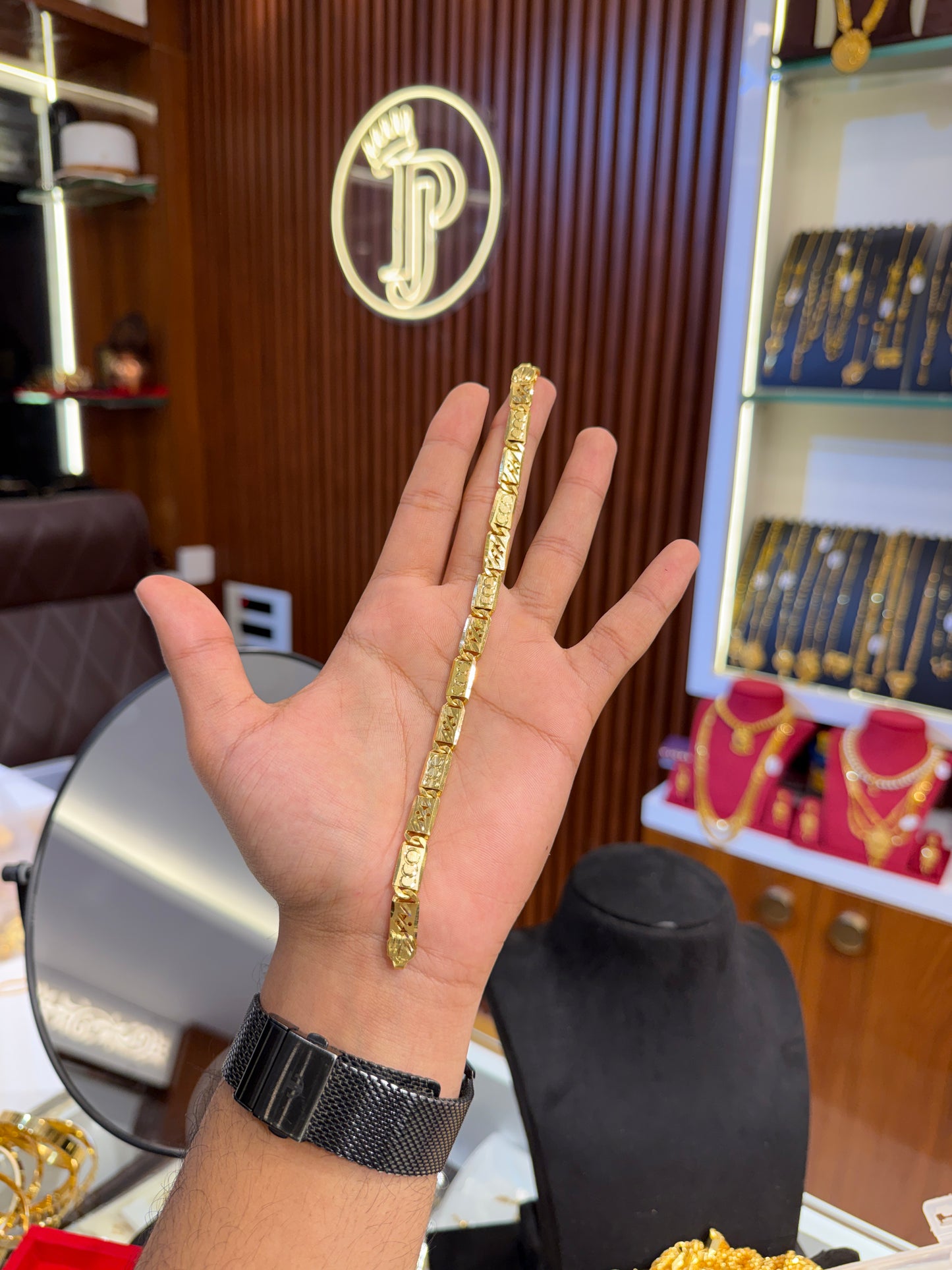 Nawabi Bracelet ⭐⭐⭐⭐☆ 4.3 (14,950)