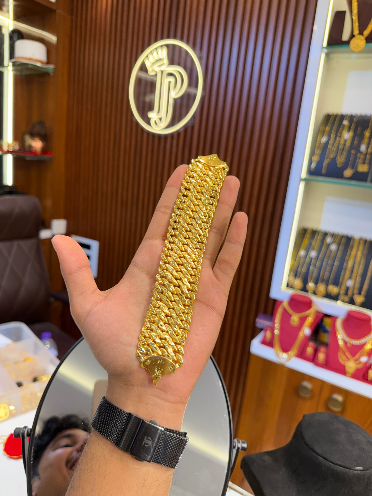 Bracelet ⭐⭐⭐⭐⭐ 4.8 (9,430)