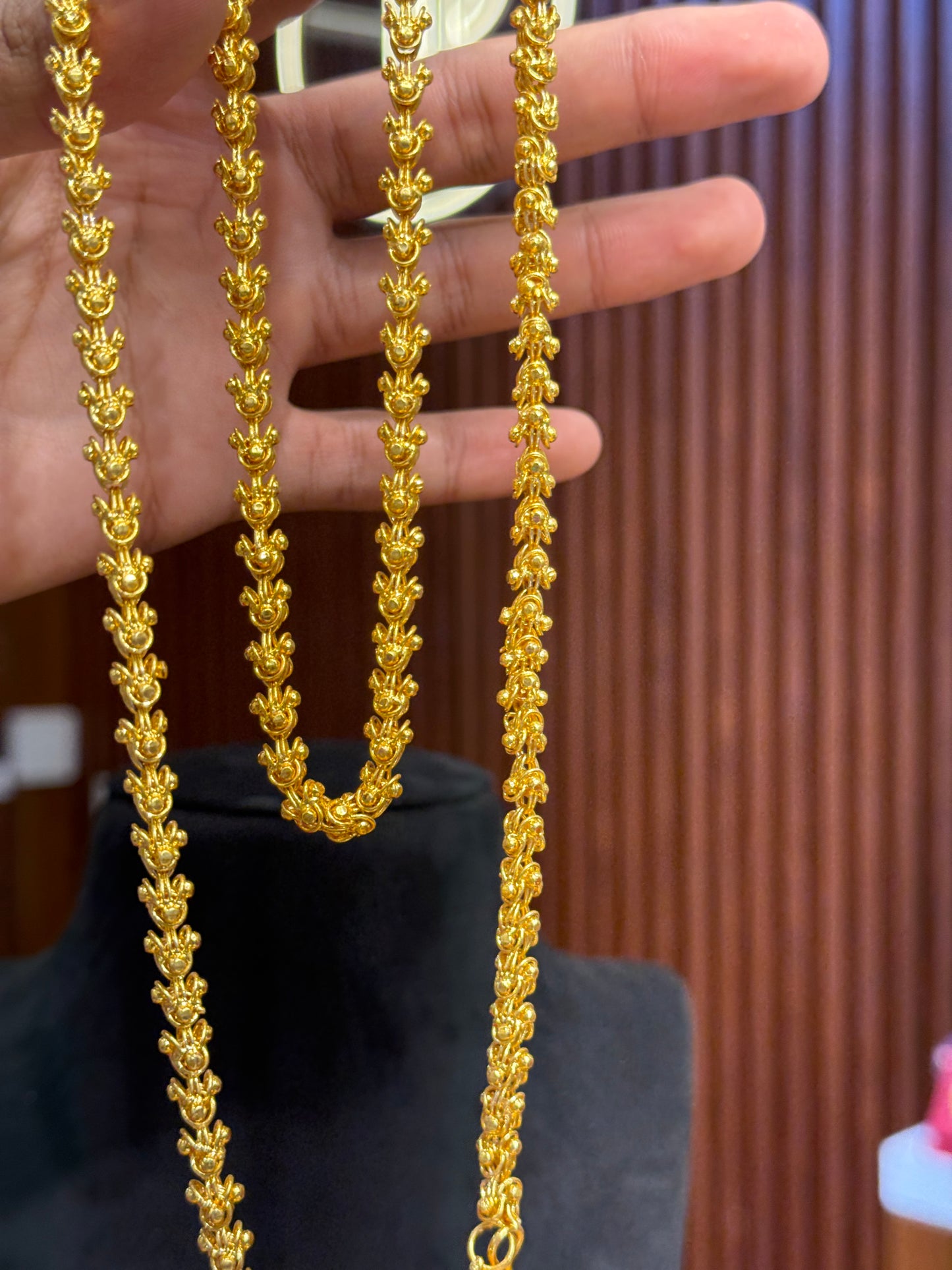 Chain .	⭐⭐⭐⭐⭐ 4.8 (9,430)