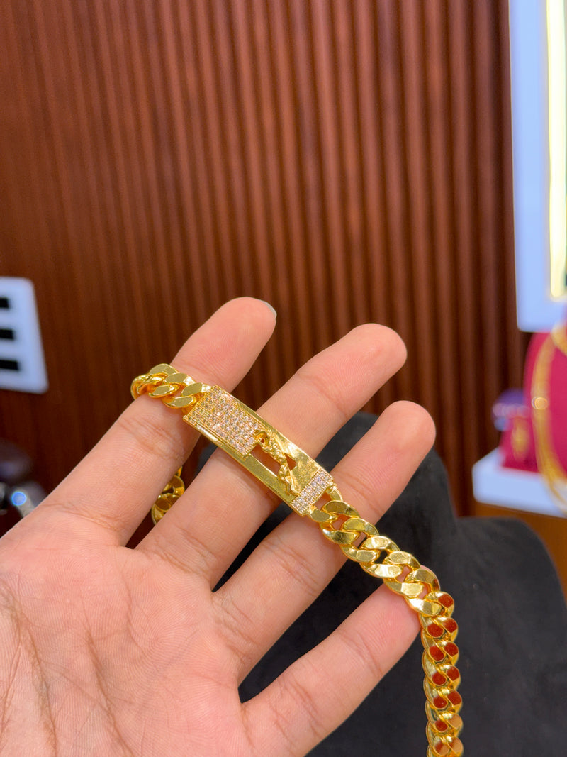 Bracelet