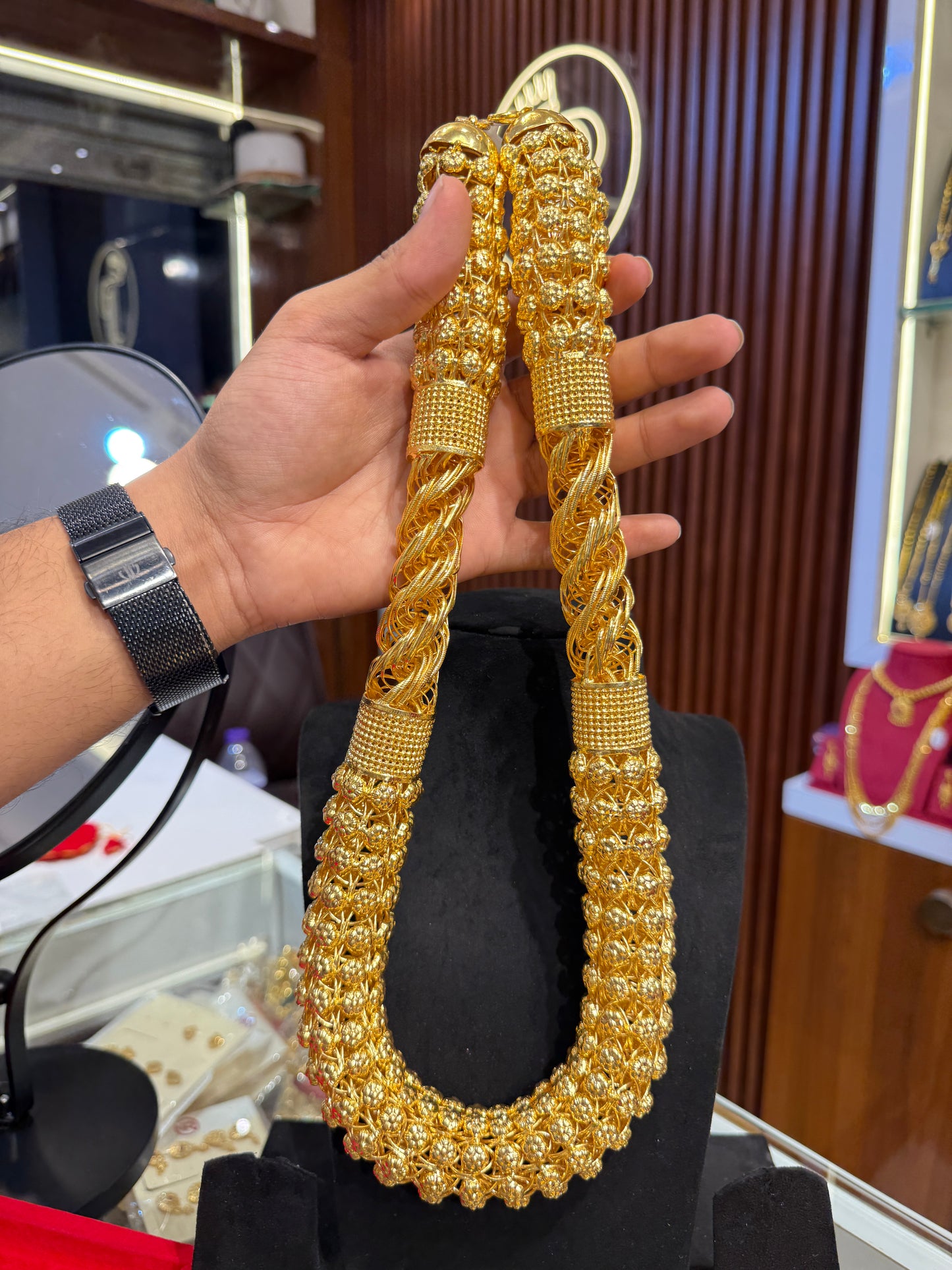 Big hollow chain 	⭐⭐⭐⭐☆ 3.8 (8,320)