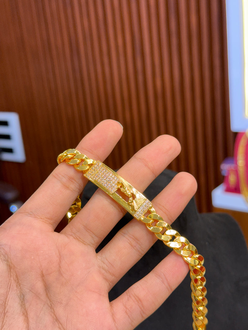 Bracelet