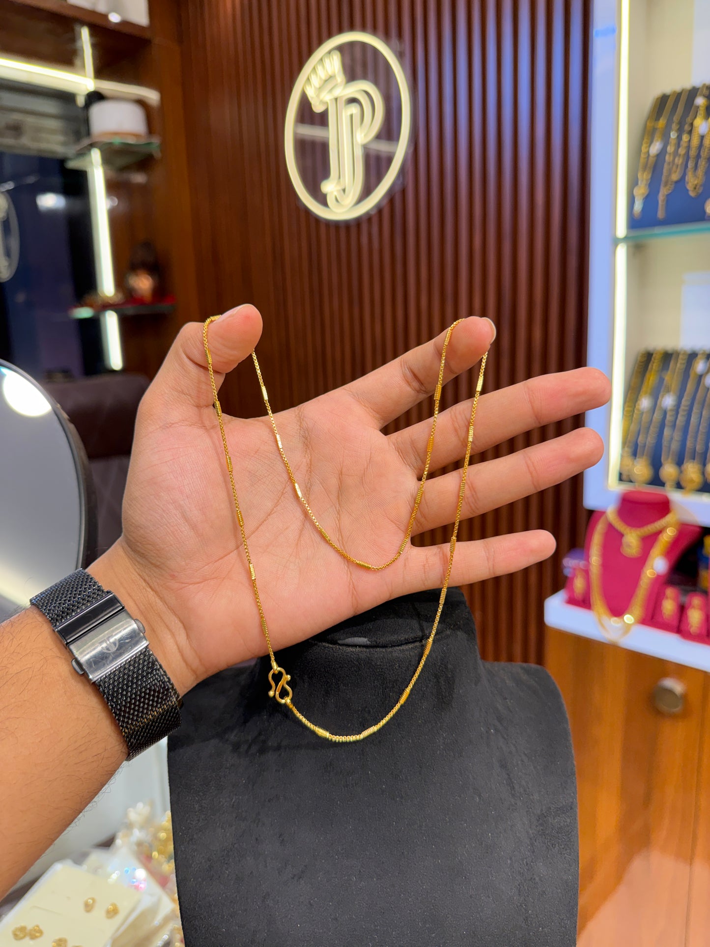 Light weight chain