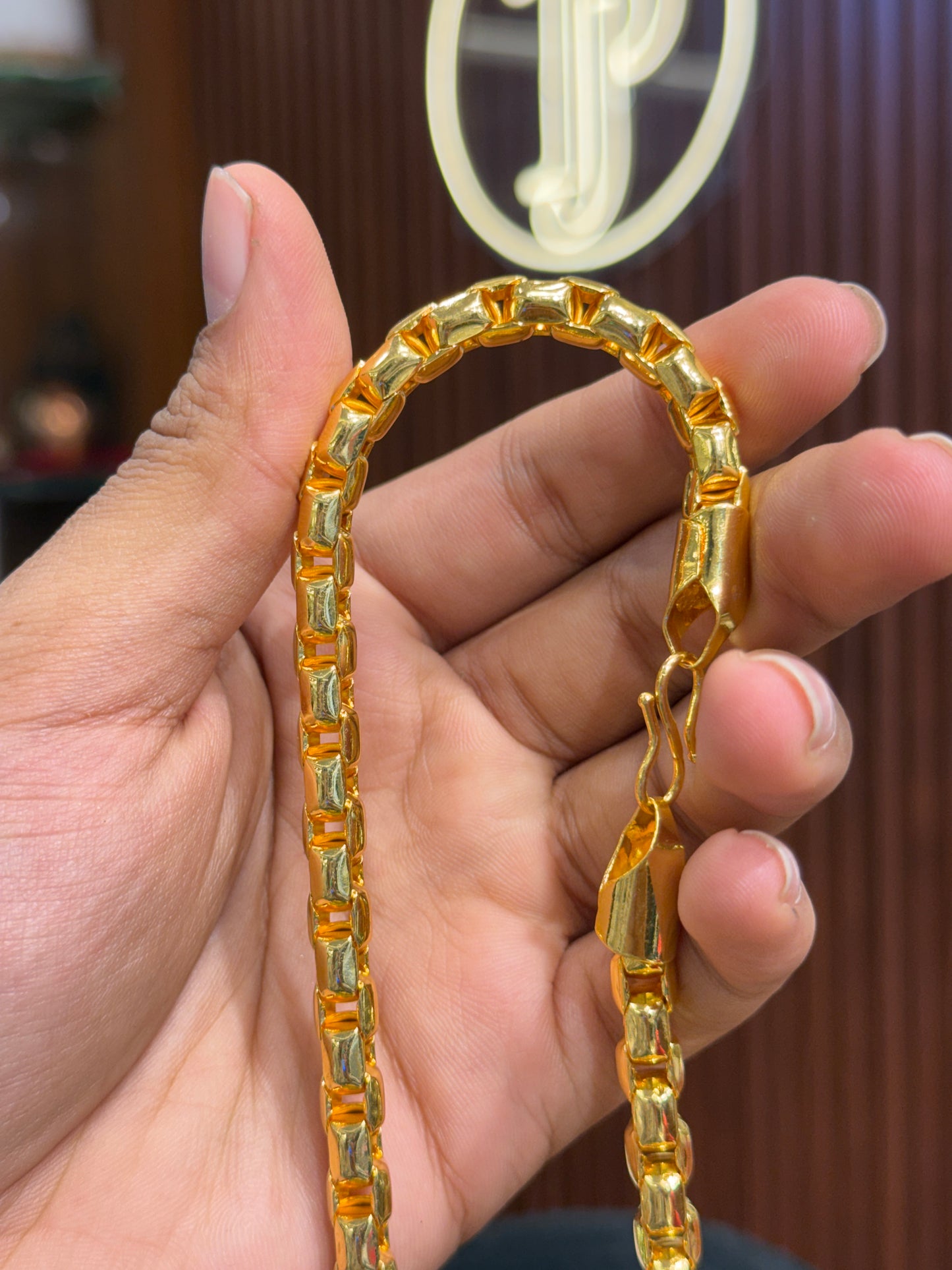 Box Chain  ⭐⭐⭐ 3.2 (4,850)