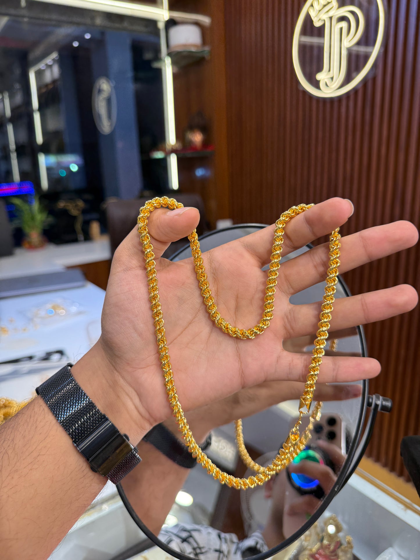 Chain Highway chain ⭐⭐☆☆ 2.8 (2,450)