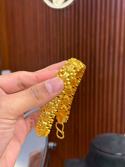 Bracelet ⭐⭐⭐⭐⭐ 4.9 (12,845)