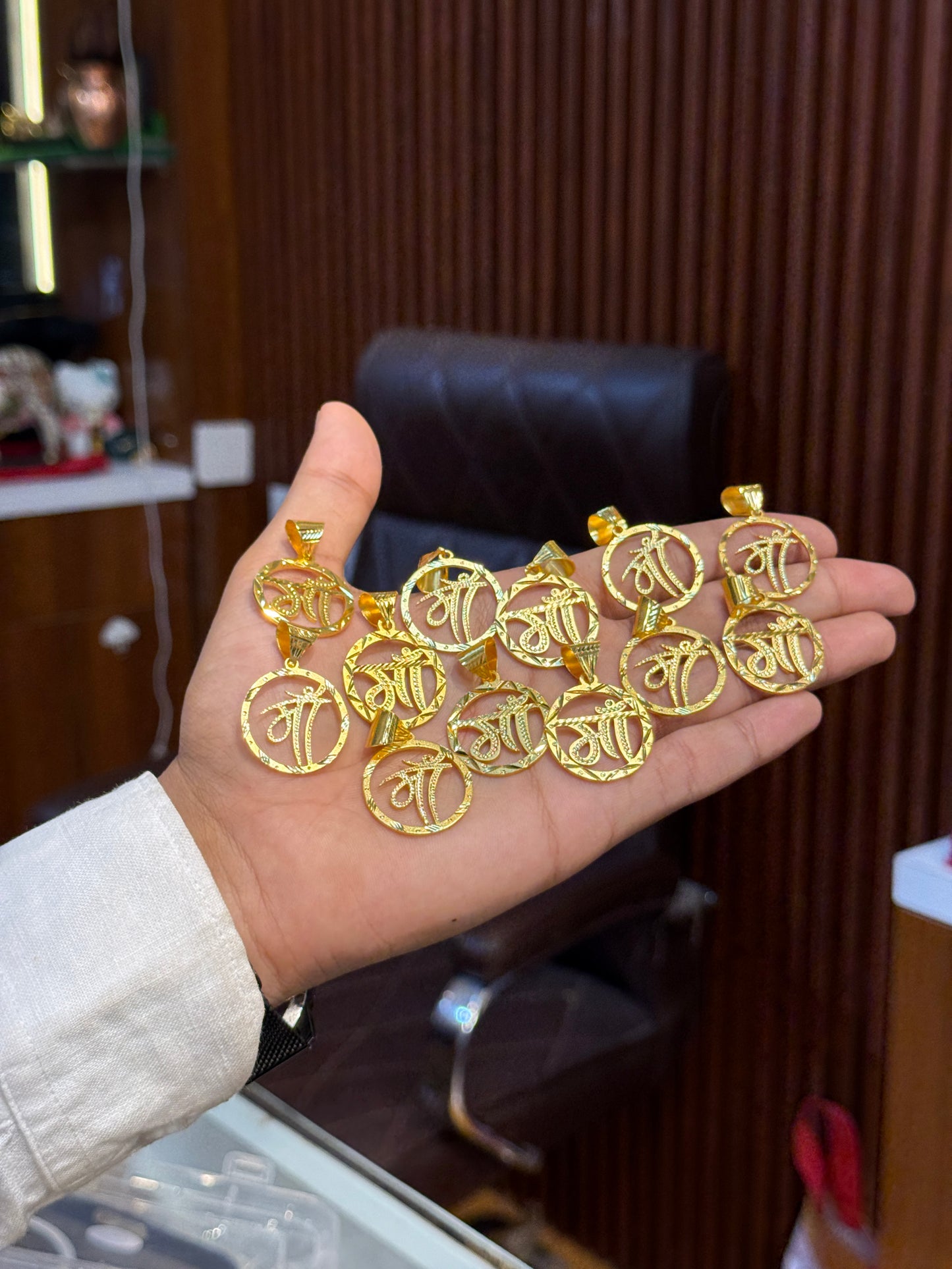 Chain + ( maa pendent ) ⭐⭐⭐⭐⭐ 4.5 (18,686)