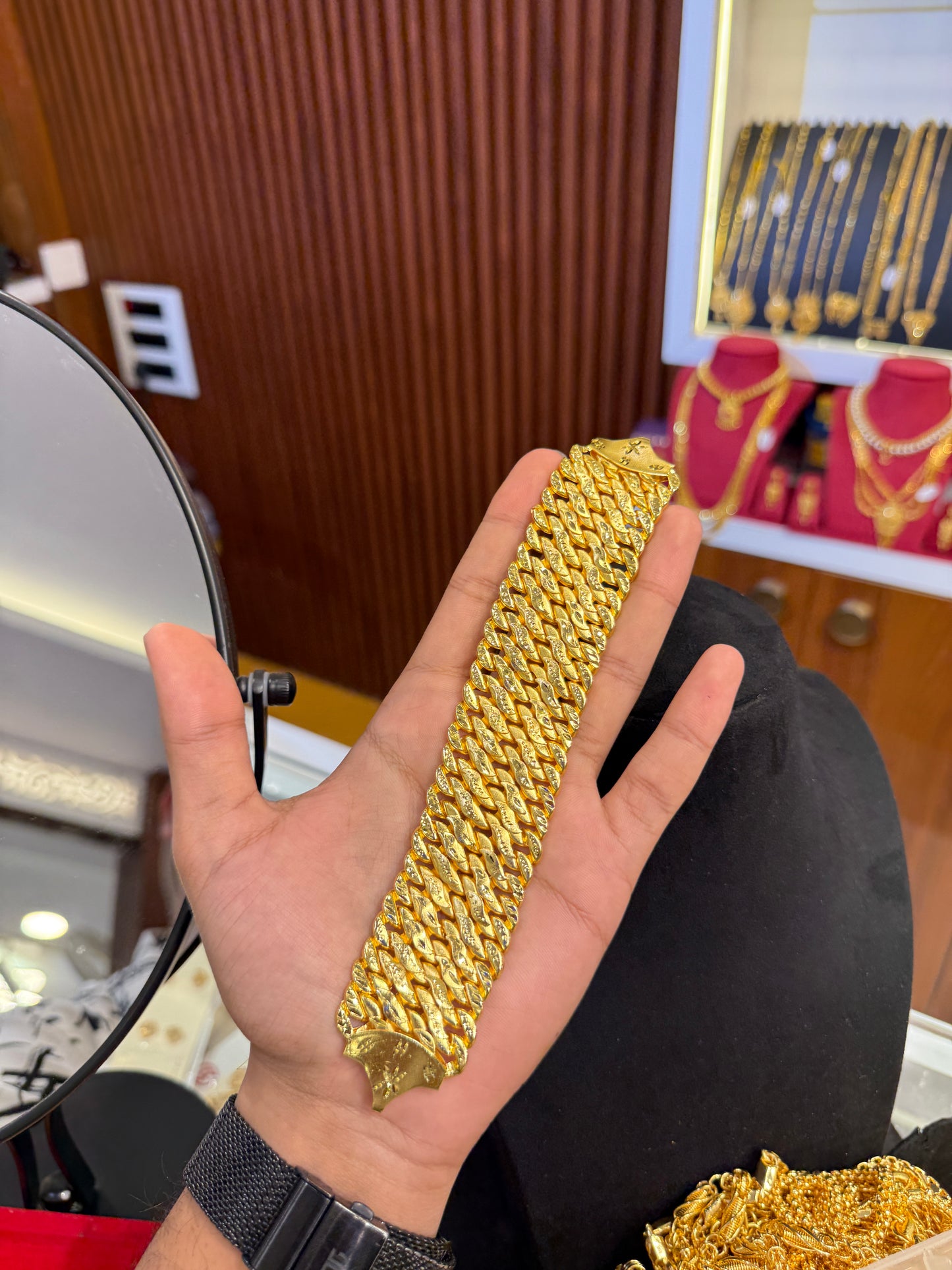 Bracelet ⭐⭐⭐⭐⭐ 4.8 (9,430)
