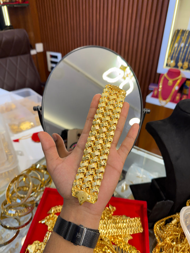 Bracelet