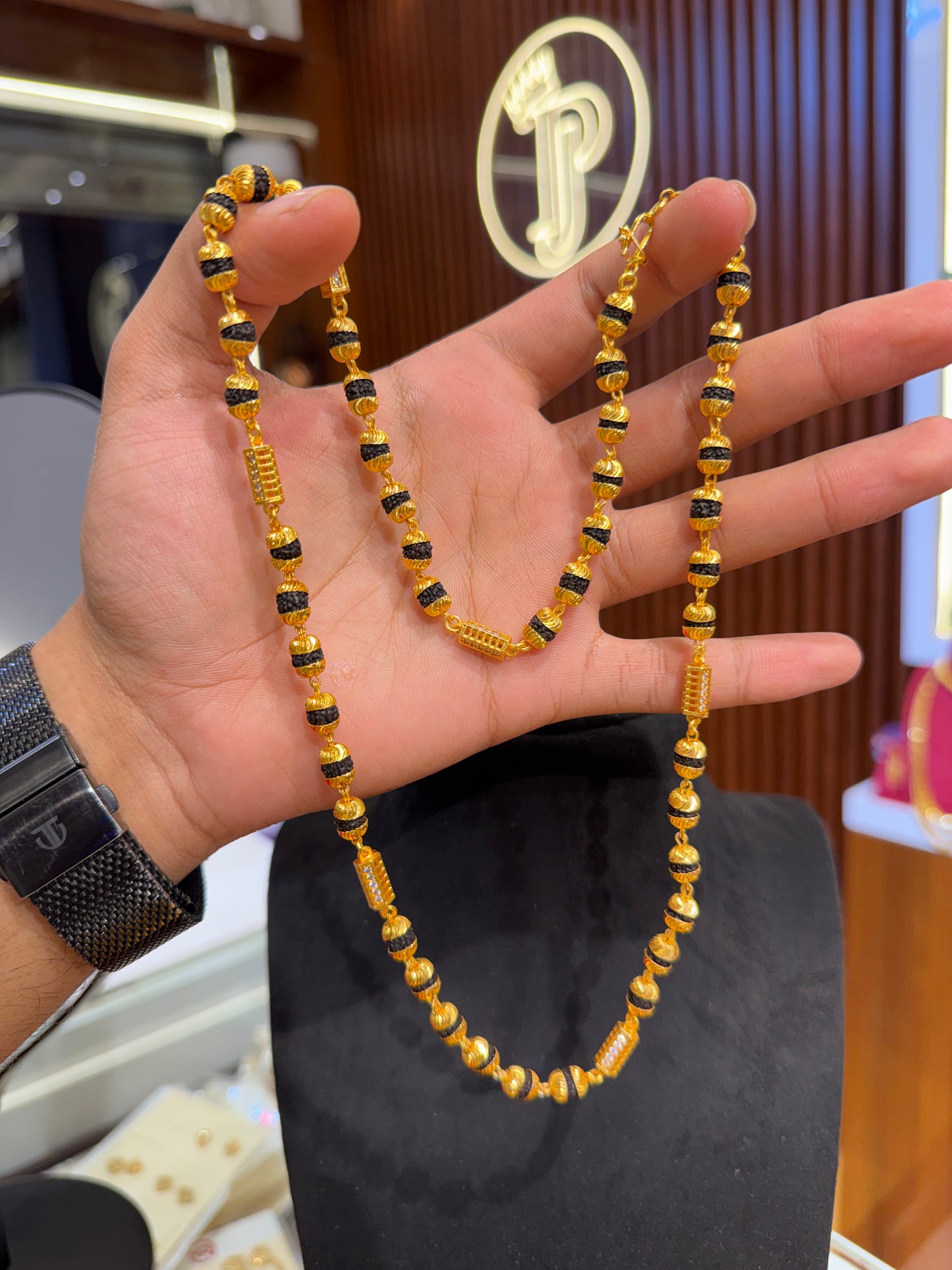 Chain.	⭐⭐⭐⭐⭐ 4.8 (9,430)