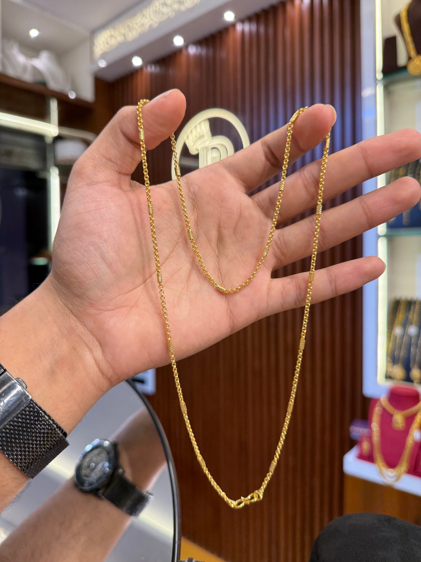 Chain ⭐⭐⭐⭐☆ 4.0 (13,200)