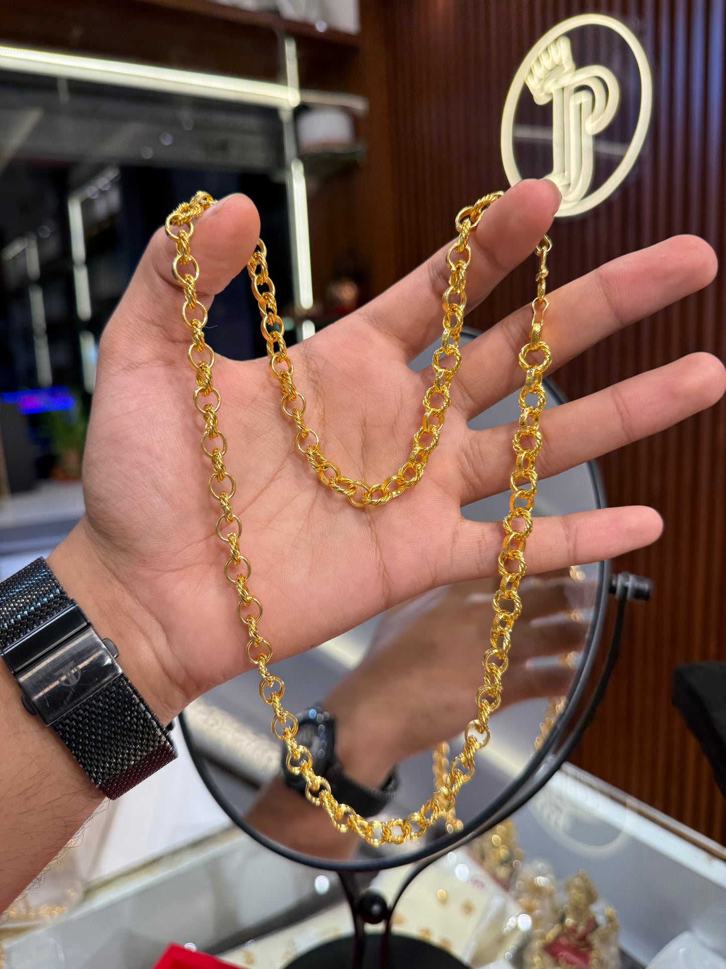 Chain.	⭐⭐⭐⭐⭐ 4.8 (9,430)