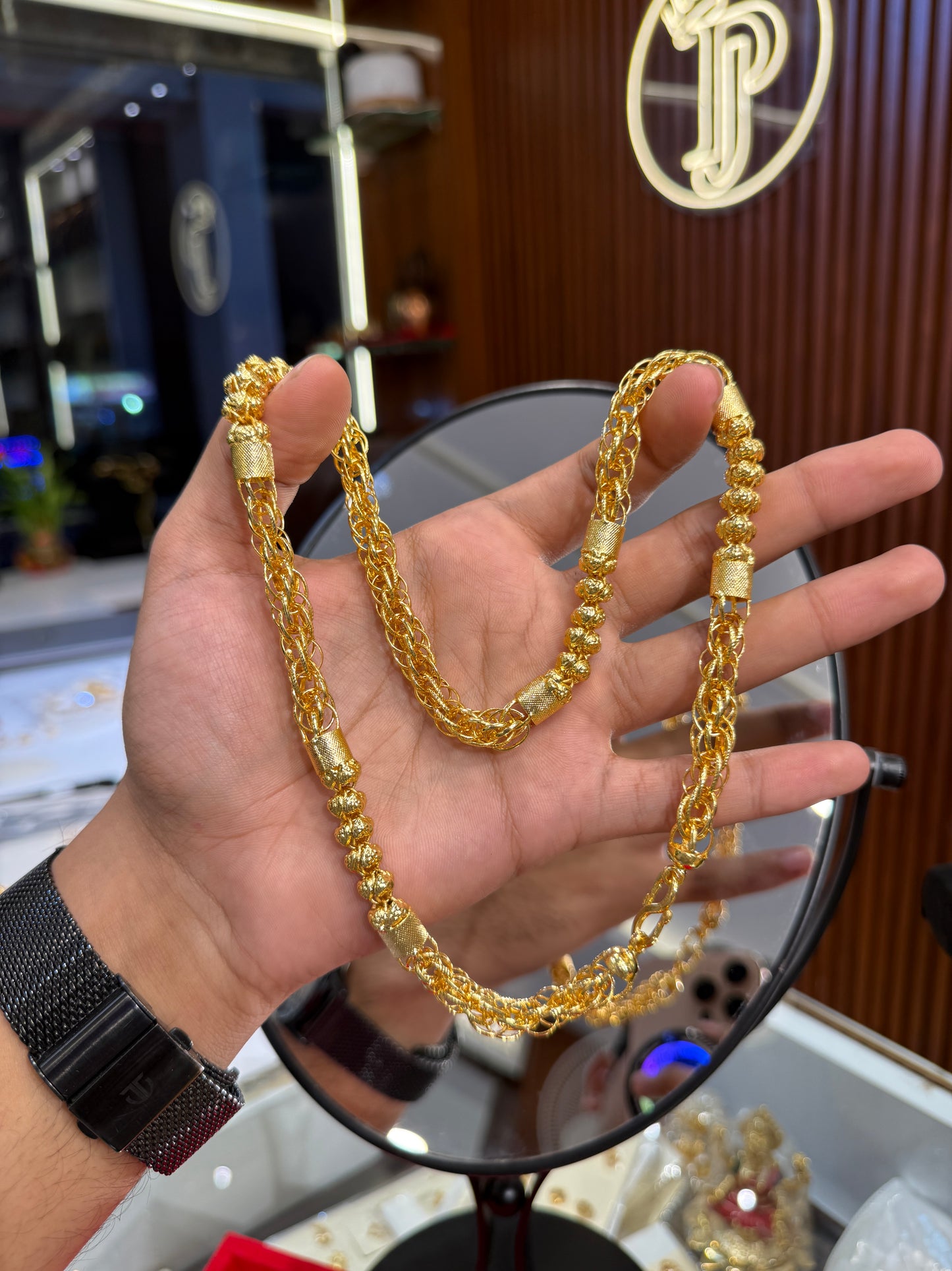 Chain Chain  ⭐⭐⭐⭐ 4.2 (4,850)