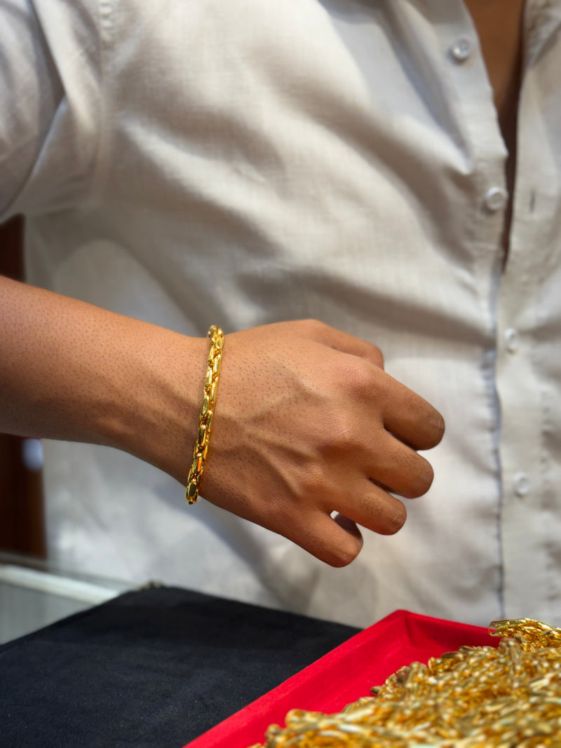 Bracelet