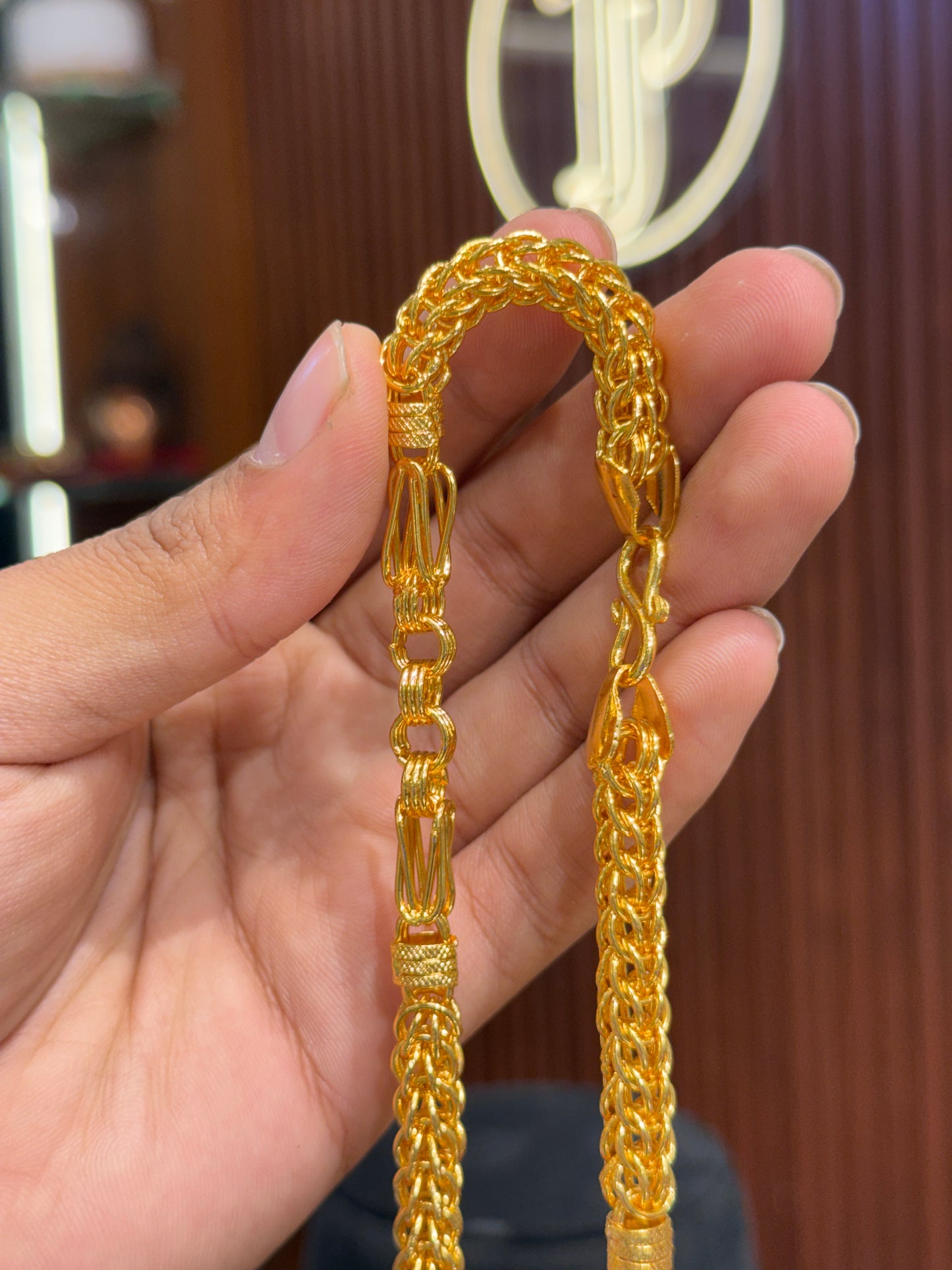 Chain.	⭐⭐⭐⭐⭐ 4.8 (9,430)