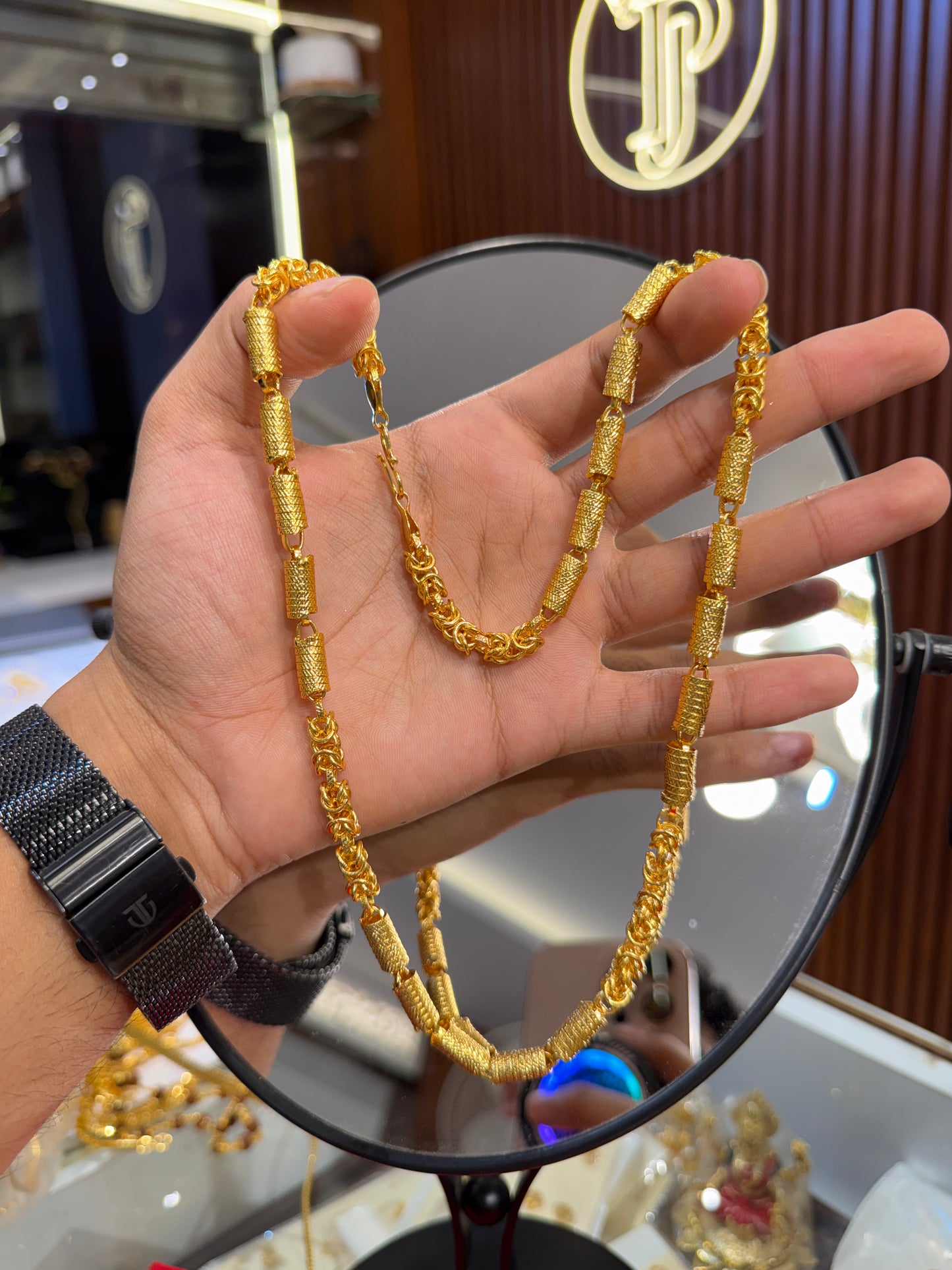 Chain ⭐⭐⭐⭐☆ 4.4 (12,110)