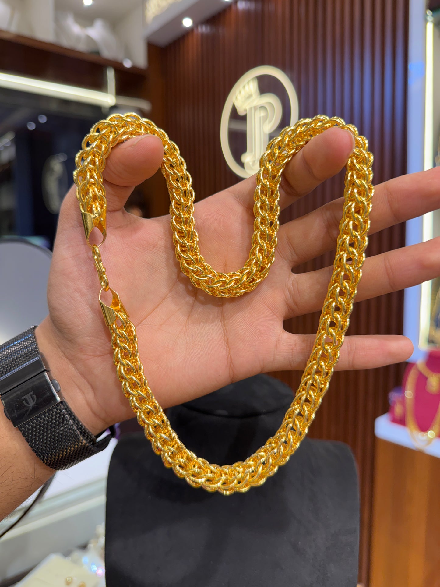 Chain.	⭐⭐⭐⭐⭐ 4.8 (9,430)