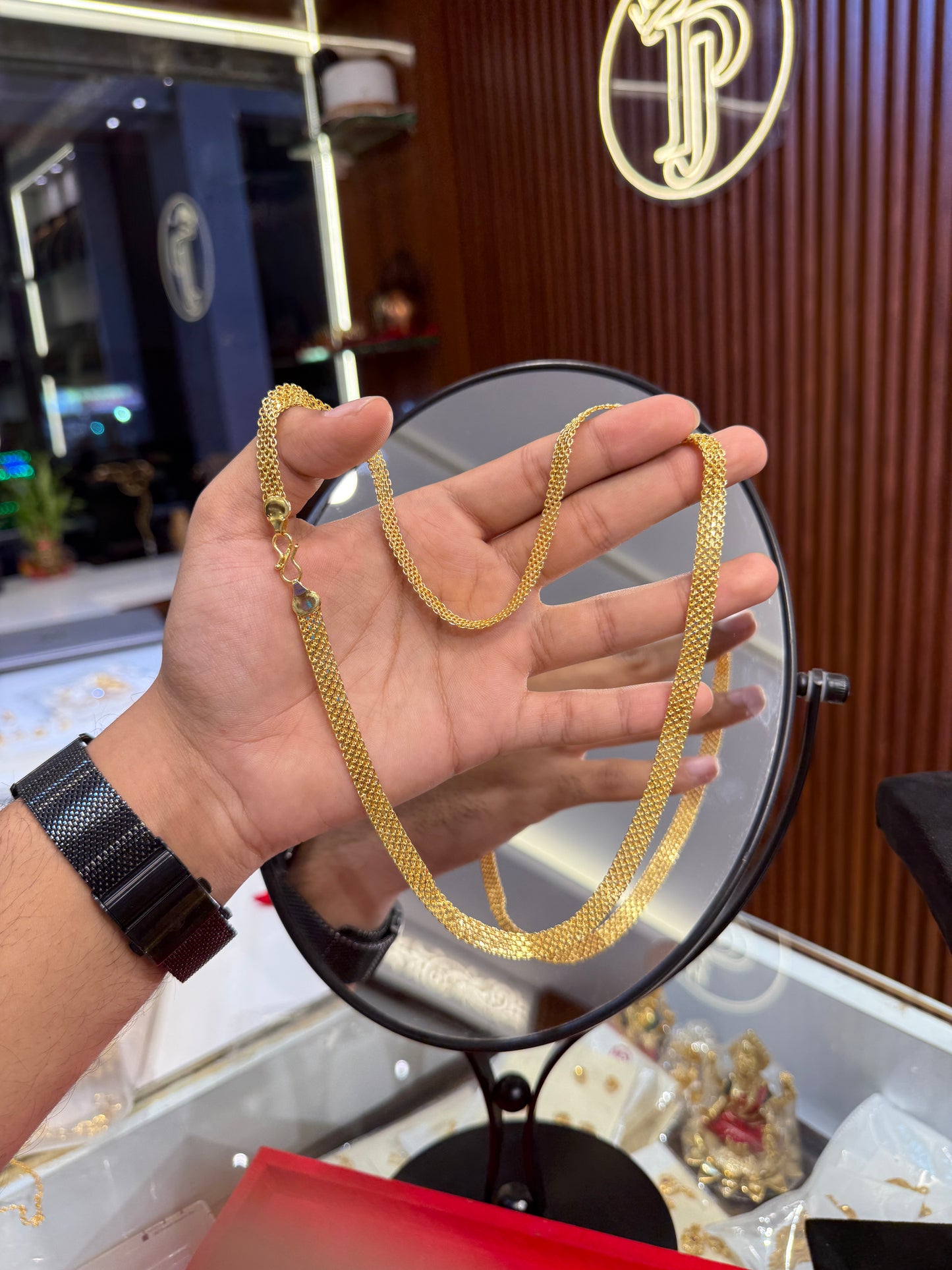 Highway chain ⭐⭐☆☆ 2.8 (2,450)