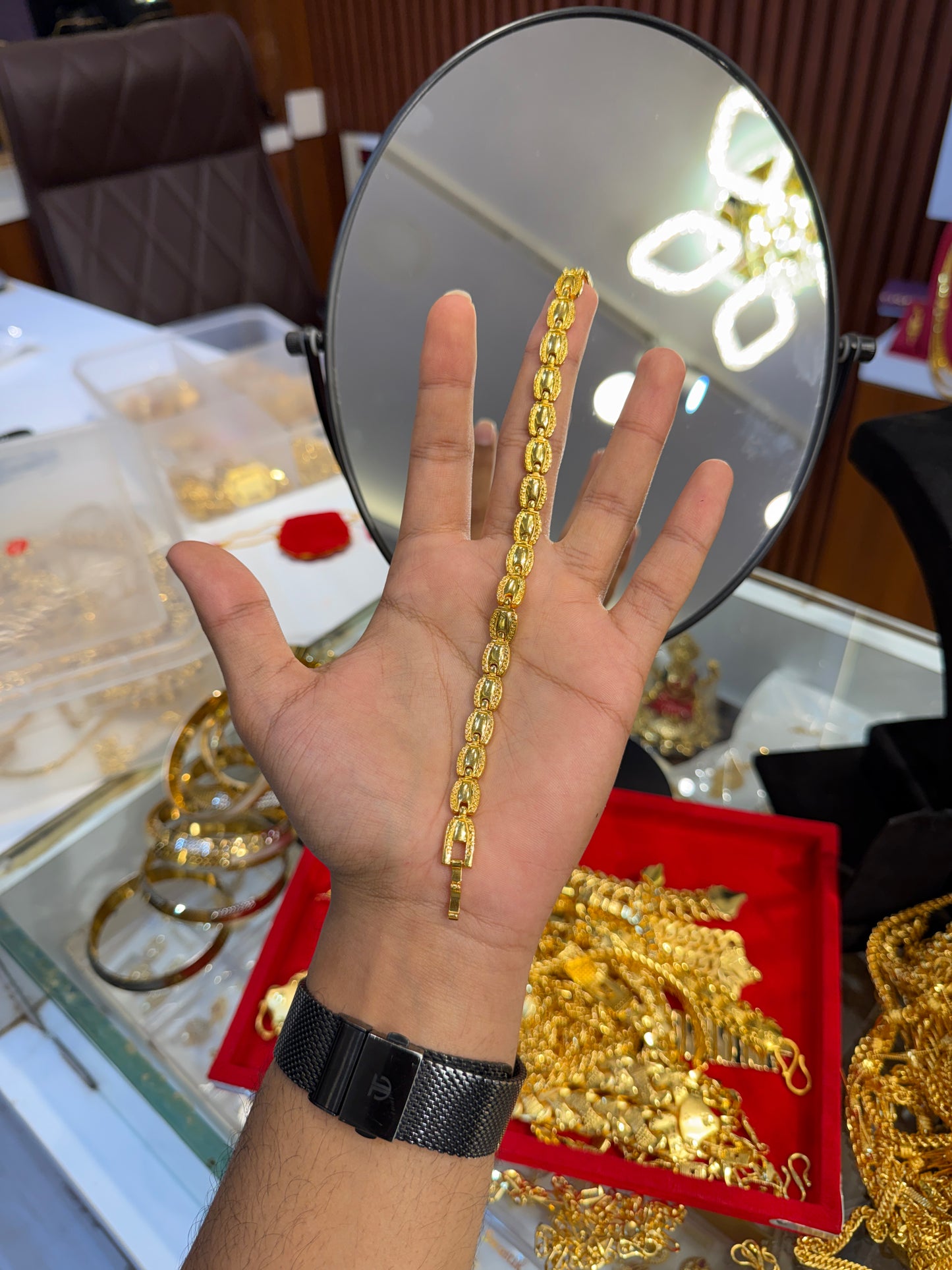 Bracelet 	⭐⭐⭐⭐⭐ 4.8 (9,430)