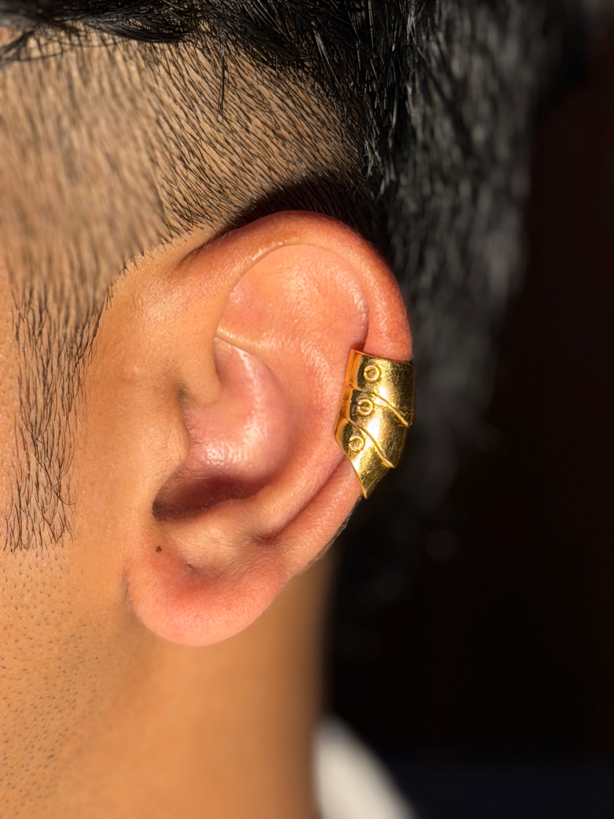 Ear cuff