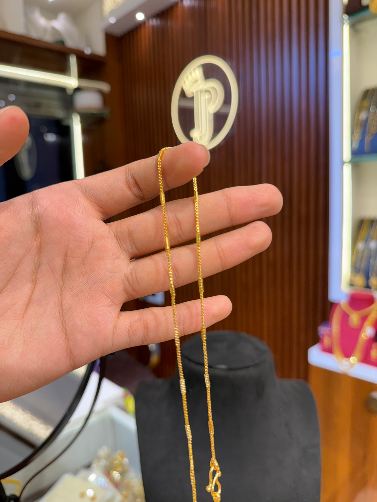 Light weight chain