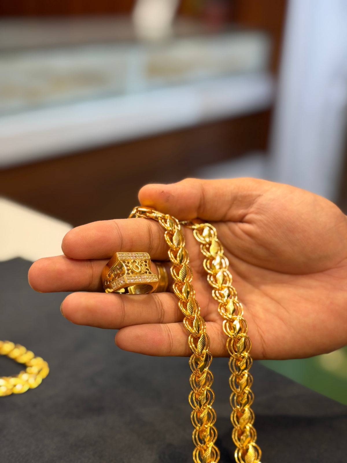 Lotus chain + om rings
