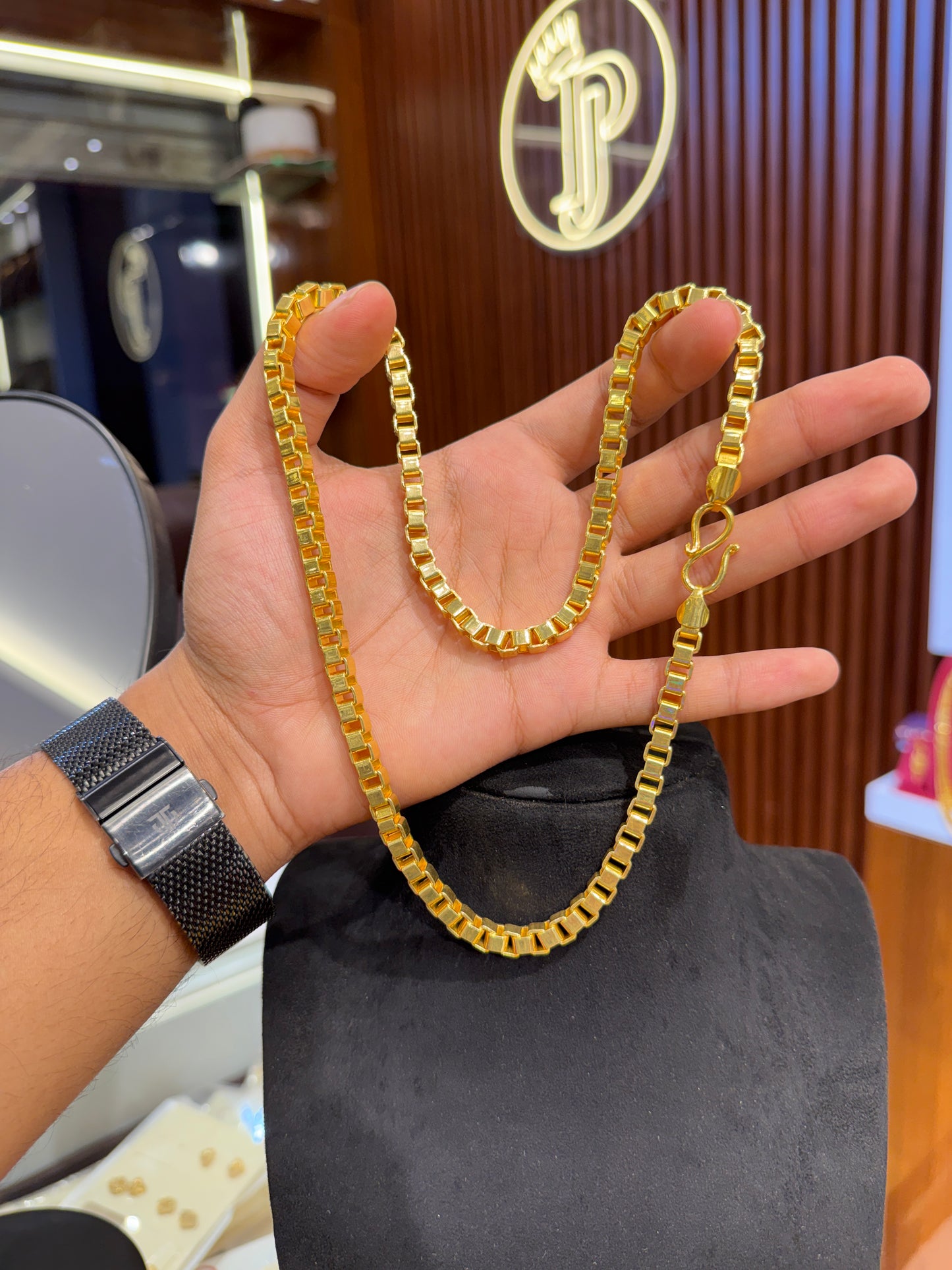 Chain ⭐⭐⭐☆☆ 2.8 (5,270)