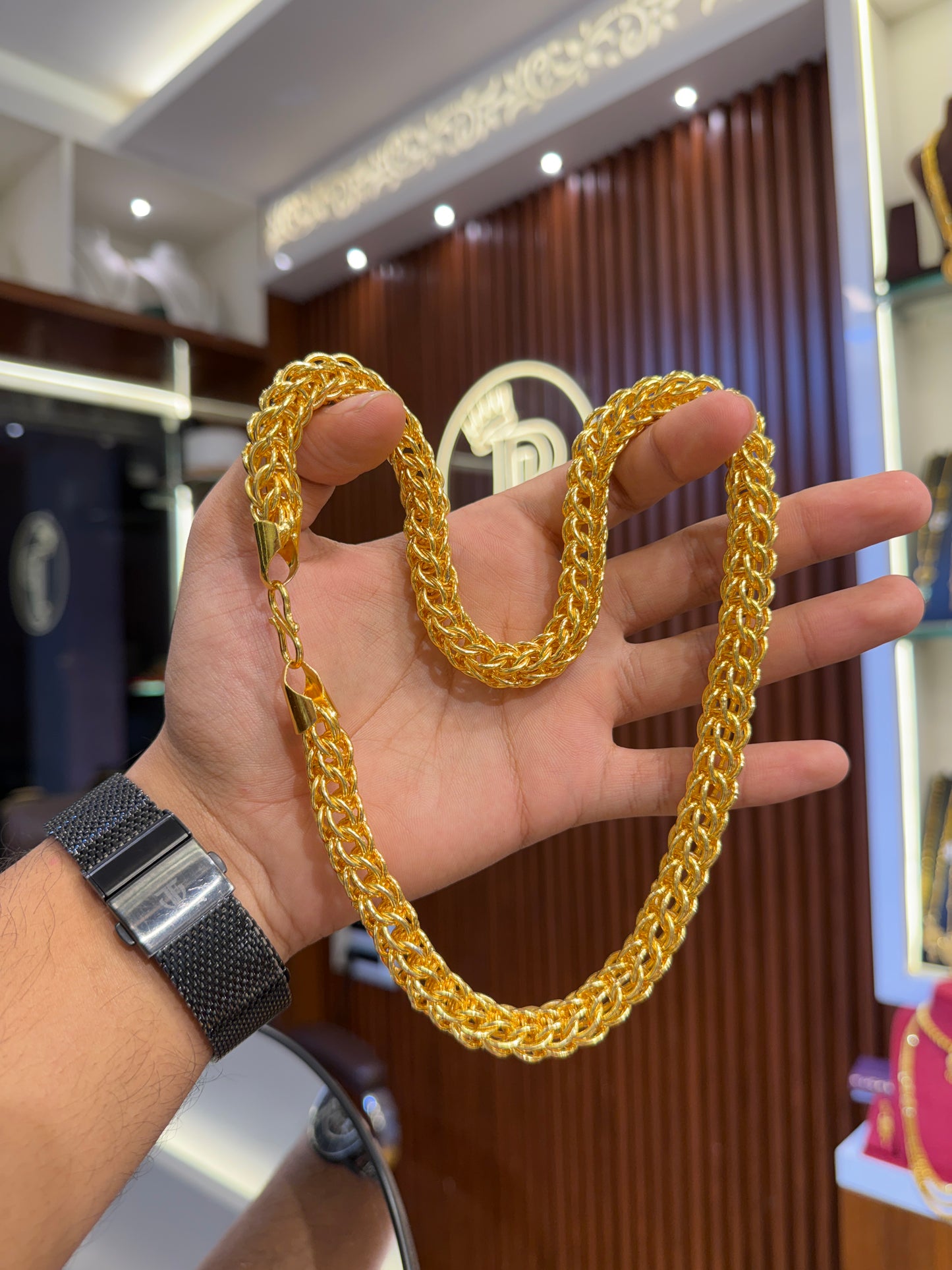 Chain.	⭐⭐⭐⭐⭐ 4.8 (9,430)