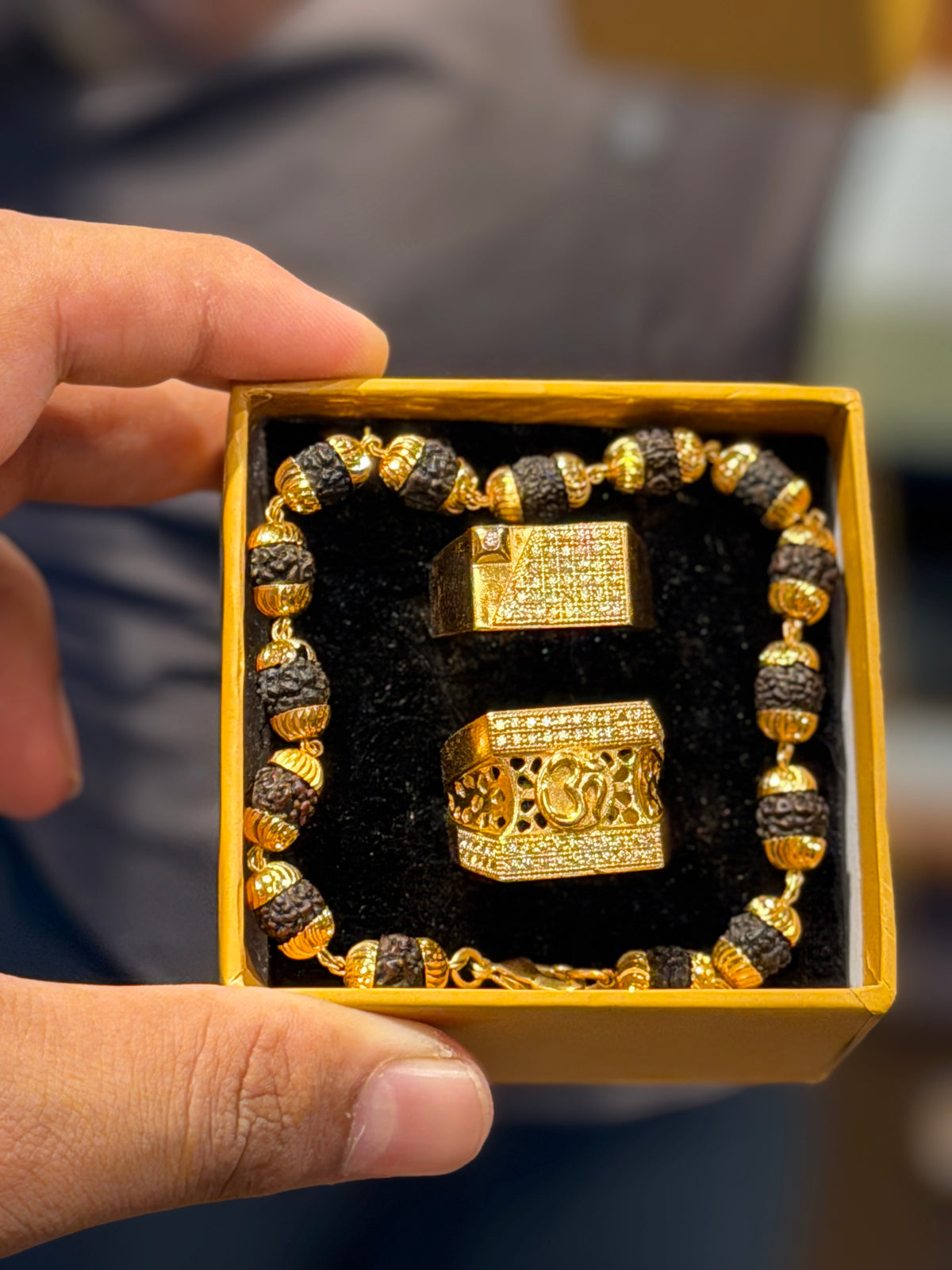 Rudraksha bracelet + 2 rings